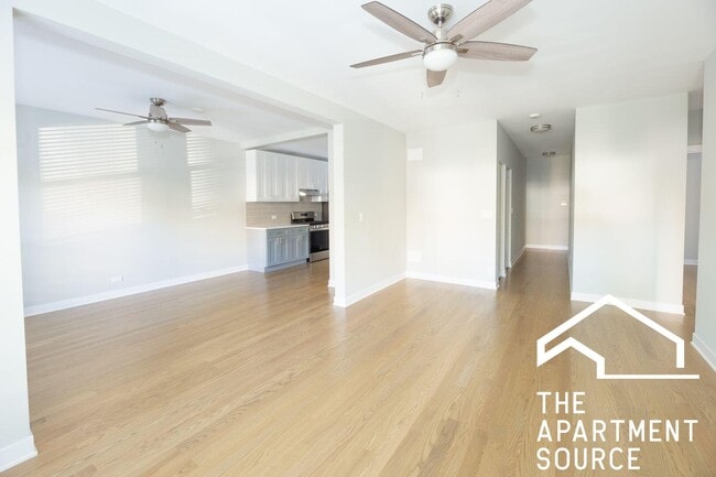 Building Photo - 4841 N Wolcott Ave Unit 3a