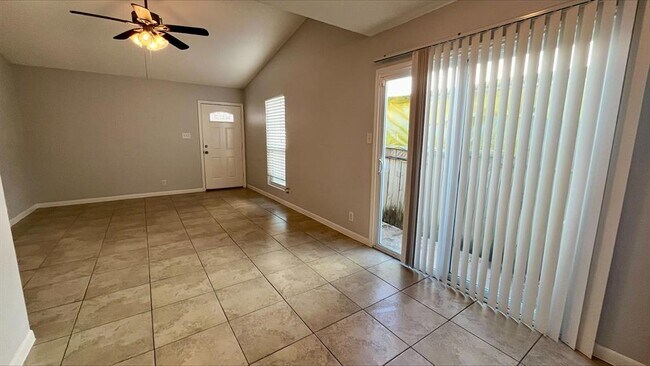 Photo - 10701 Lanshire Dr