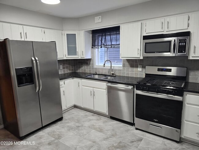 Photo - 713 Buchanan St