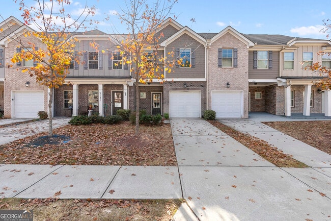 Building Photo - 1969 Old Dogwood