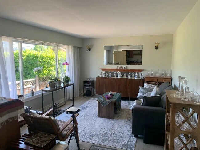 Photo - 860 Jefferson Av