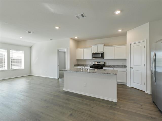 Photo - 1704 Skyline Dr