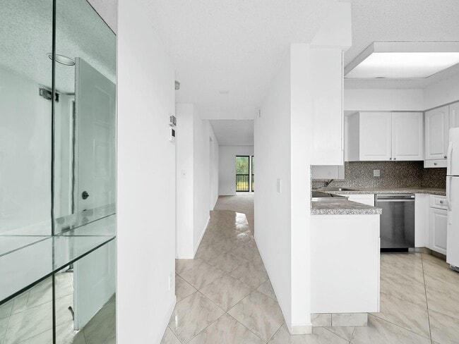 Photo - 7321 Amberly Ln Unit 206