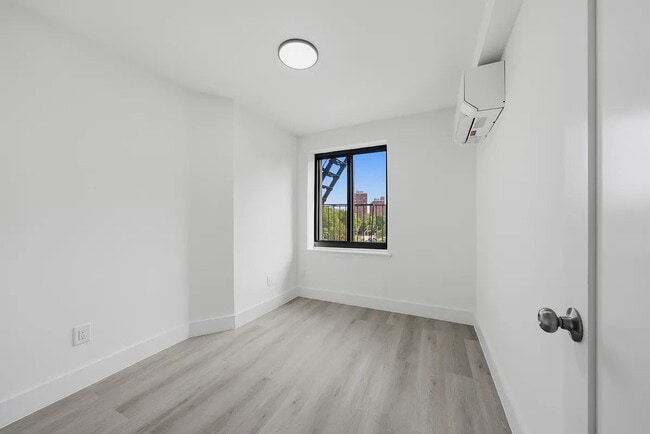 300 E 96th St Unit 3A