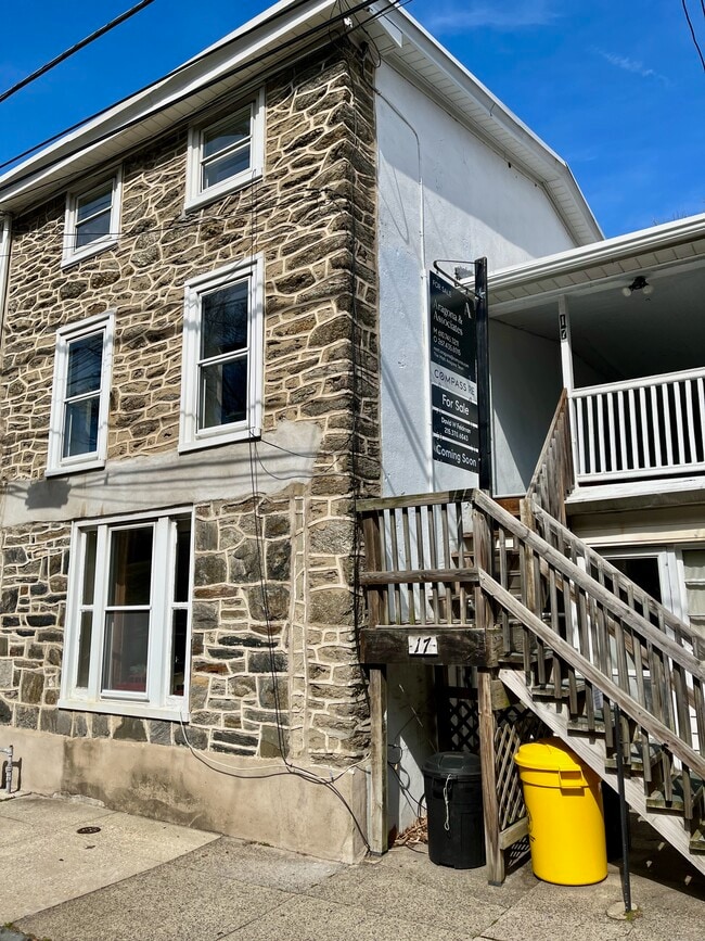 Photo - 17 Jefferson St Unit 2