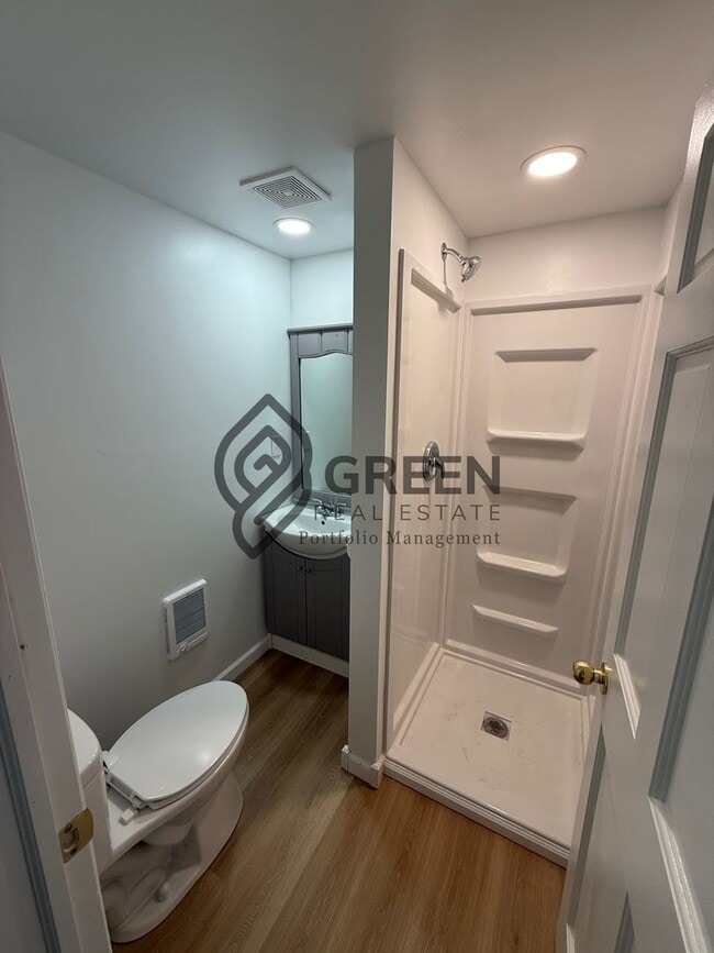 Photo - 735 N Schuyler Ave Unit 735 N Schuyler Ave  2
