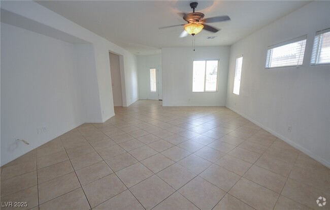 Building Photo - 4077 Beisner St Rental
