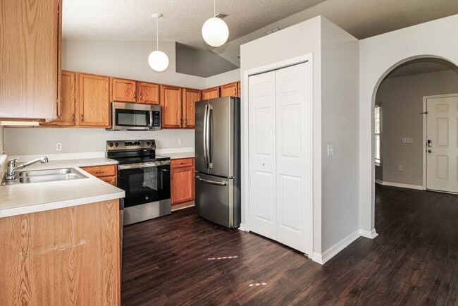 Photo - 4088 Everett Ave