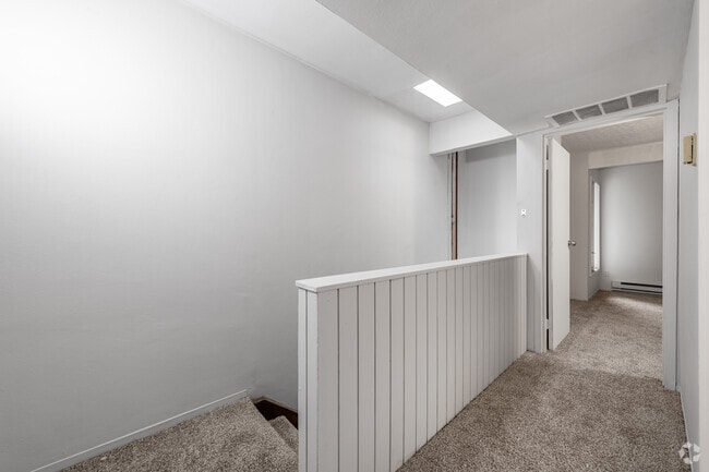 2BR, 1BA - 1133SF