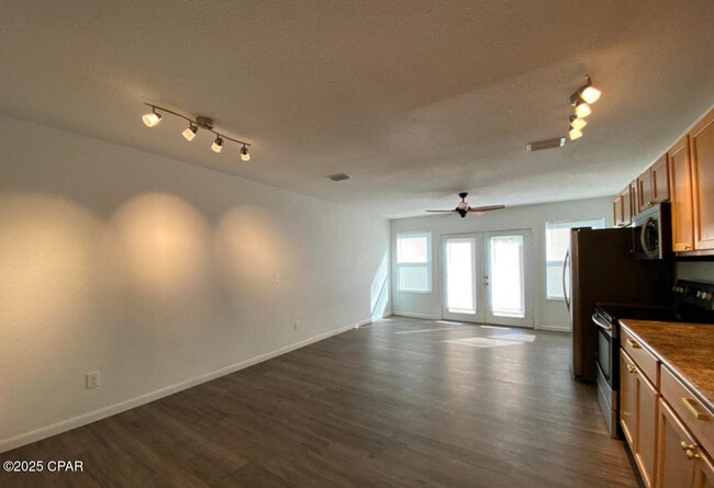 Photo - 4455 W 19th St