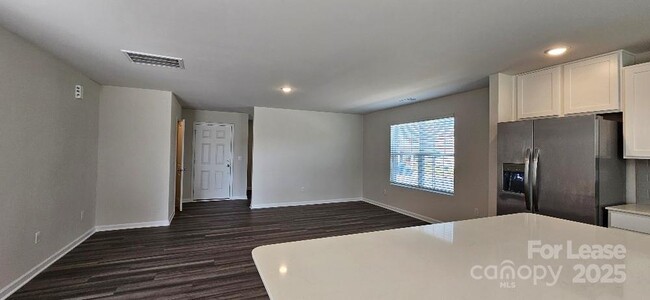 Photo - 1615 Cannonball Ln House