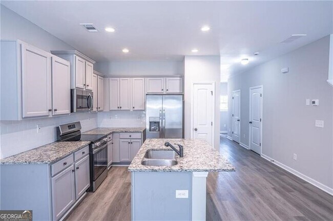 Photo - 6106 Oak Bend Ct