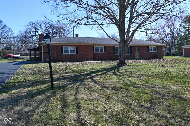 6347 Breamore Rd