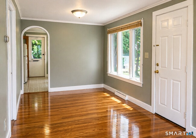 Photo - 103 Reynolds St