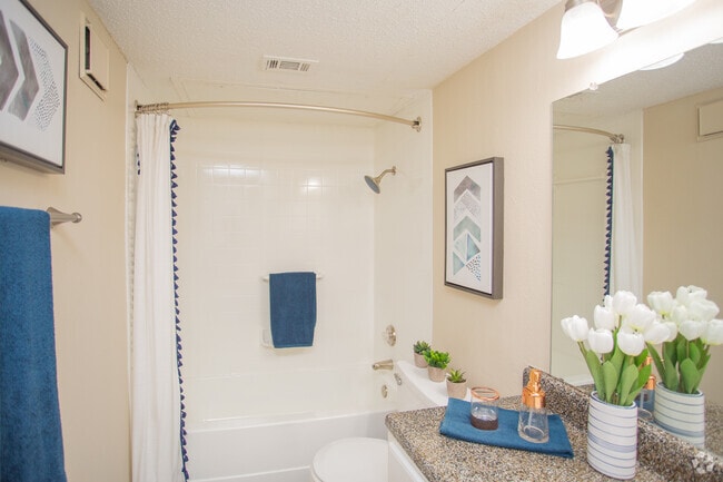 1BR, 1BA - 700SF - The Bridge