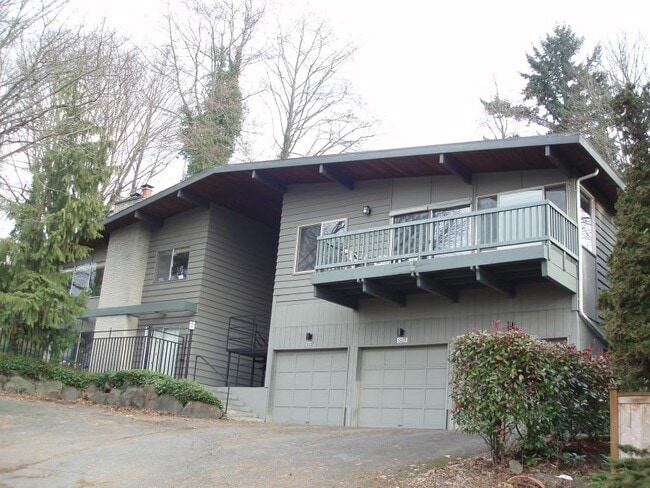 2 bedroom in Seattle WA 98105 - 2 bedroom in Seattle WA 98105 Townhome
