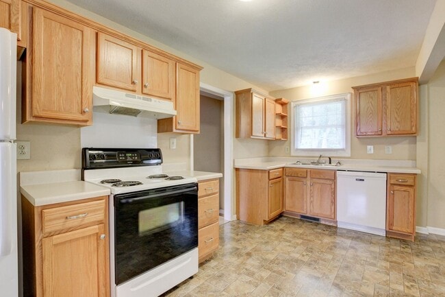 Photo - 18 Hillsboro Rd