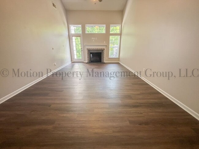 Photo - 9535 Shumacher Ave NW
