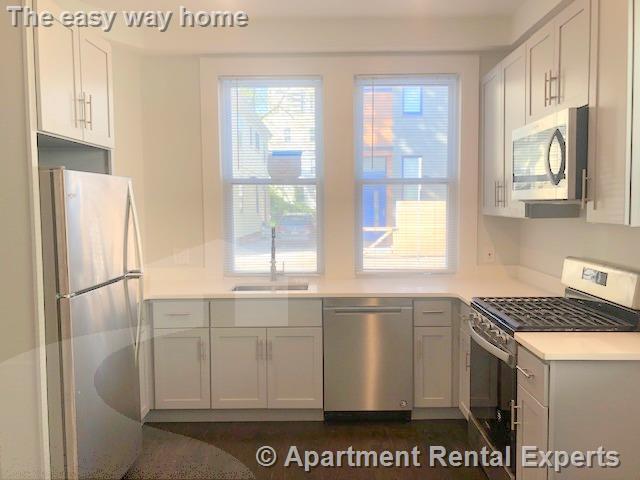 Photo - 75 Kinnaird St