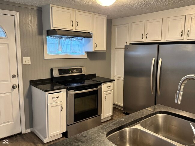 Photo - 3730 Carson Ave