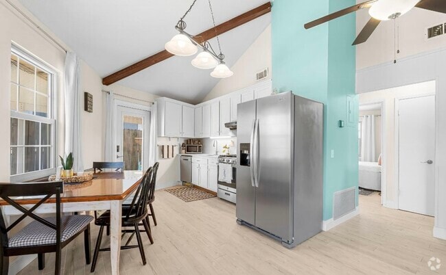 Building Photo - 607 Wisteria St Rental