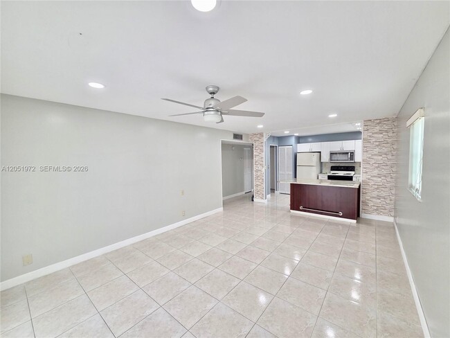 4159 NW 90th Ave Unidad 201