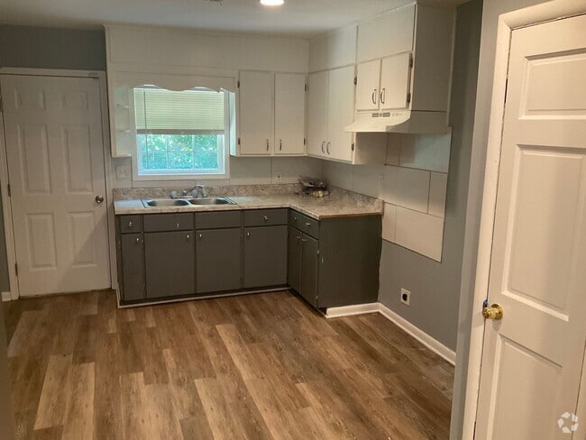 Building Photo - 740 77th St S Rental