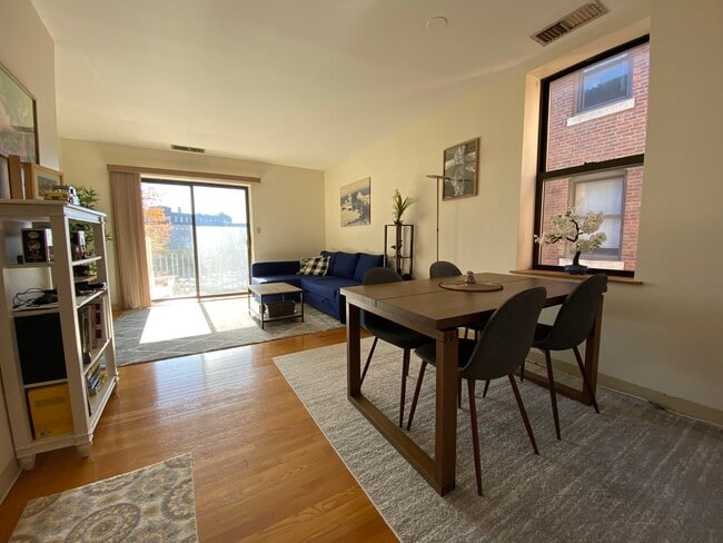 Photo - 96 Gainsborough St Unidad 306w