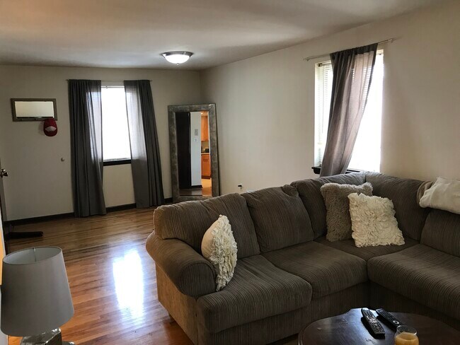 Photo - 2302 Perot St Unit 3