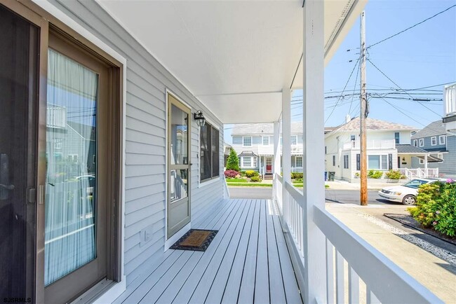 Photo - 4 S Iroquois Ave