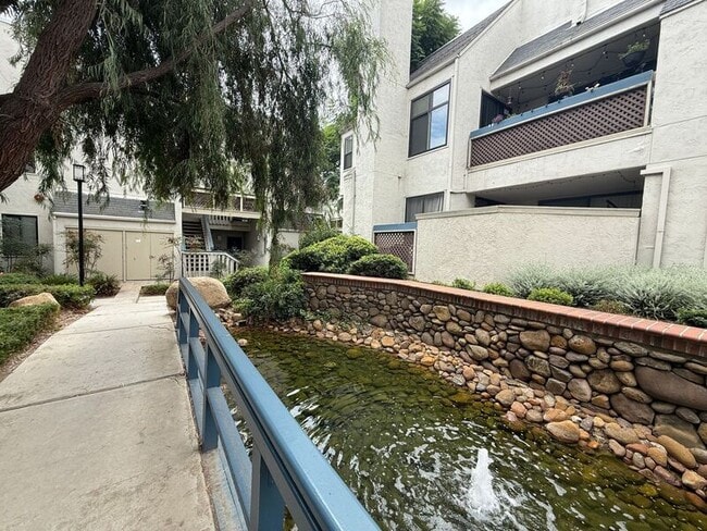 Building Photo - 2236 River Run Dr Unit #225