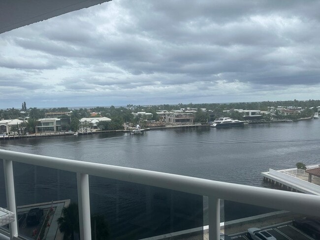 Building Photo - 20505 E Country Club Dr