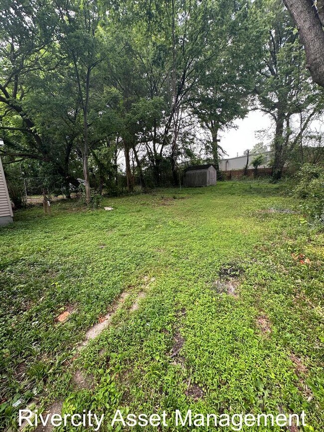 Photo - TWO-STORY BEAUTY IN BERCLAIR!!!! SECTION 8...