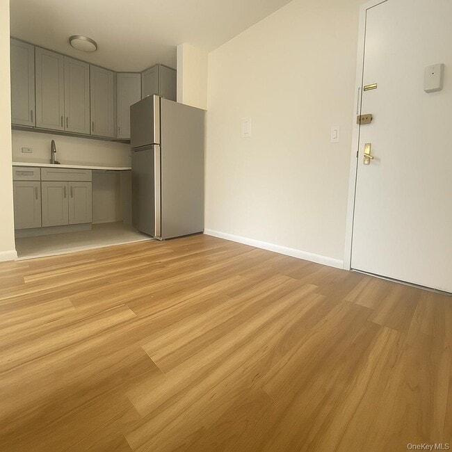 Photo - 172-70 Highland Ave Unidad 8P