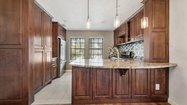 Photo - 2012 Sandy Knoll Dr