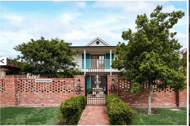Building Photo - French Quarter Rental