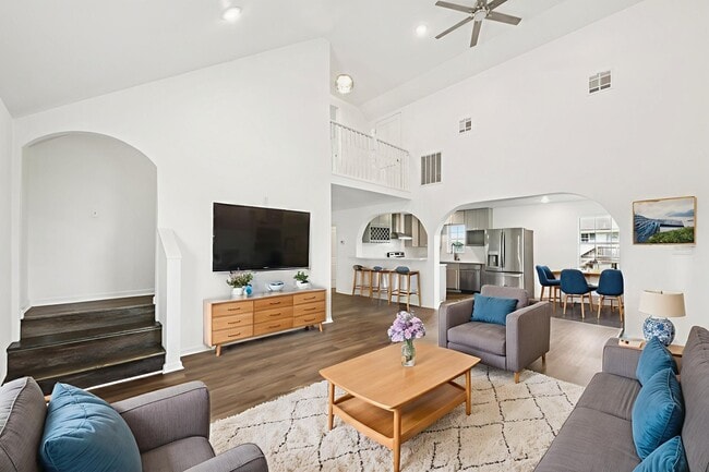 Photo - 6935 W Holiday St