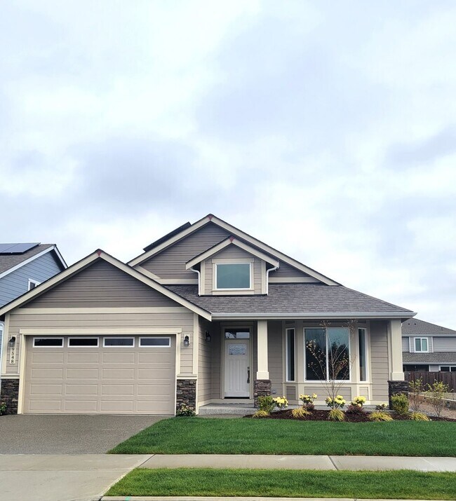 Photo - Newer 2 bedroom home + den