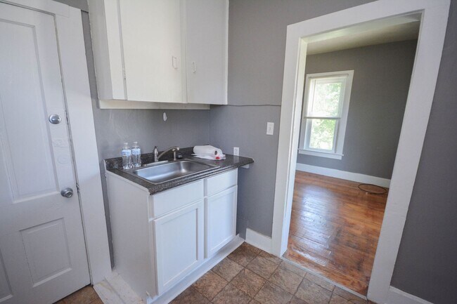 Photo - 107 3rd Ave SW Unidad # 3