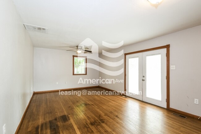 Photo - 1044 Farmview Dr