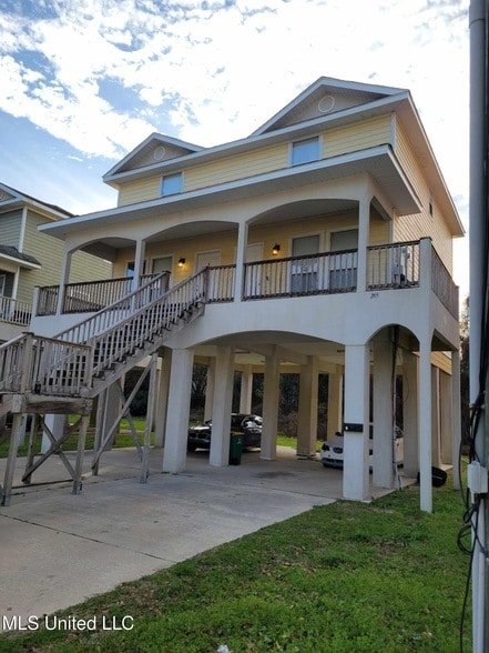 Building Photo - 265 Benachi Ave Unit A