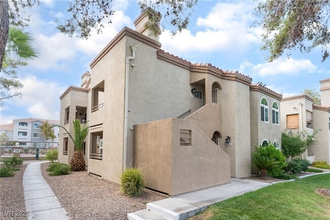 Building Photo - 3145 E Flamingo Rd Unit 2061 Rental
