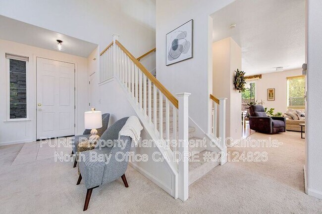 Photo - 262 Windsor Dr