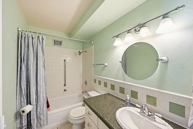 Photo - 9155 Center Ave Unidad #12b