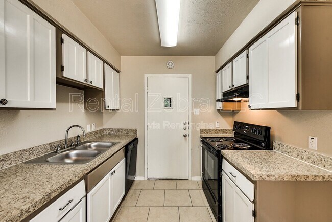 Photo - 7113 Edinburg Dr