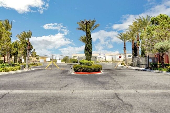 Photo - Beautiful unfurnished 2 bedroom in the Sou... Unit 1089 - Tuscano 1089