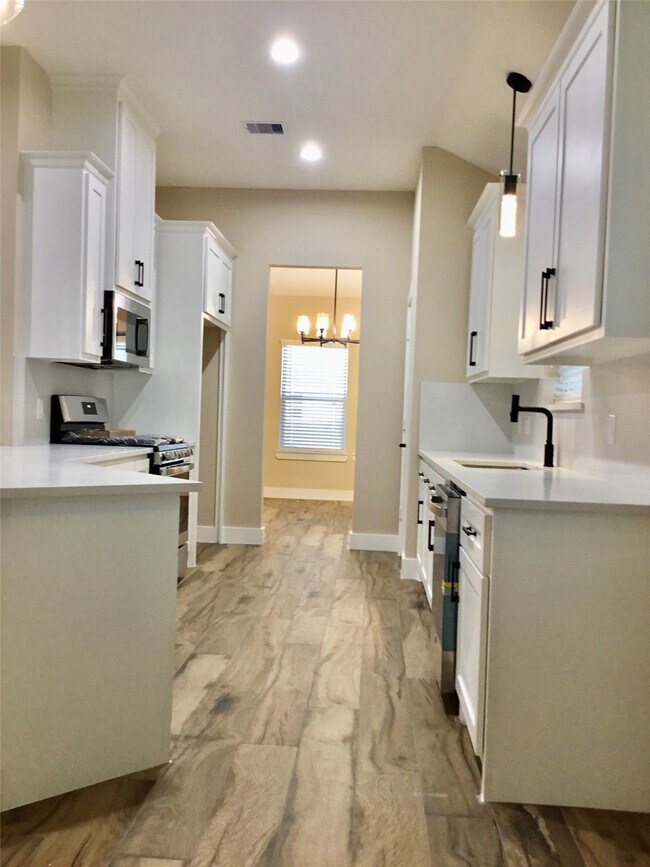 Photo - 2075 Briar Grove Dr