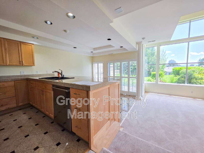Photo - 7250 Old Redmond Road