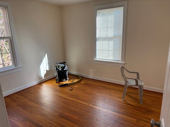 Photo - 5316 Smith Ave