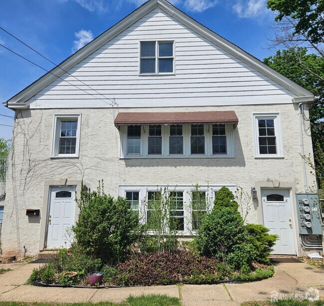 Building Photo - 427 Magnolia St Rental